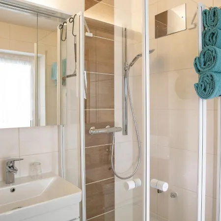 Apartment Gastehaus Am Badepark - Ferienwohnung Rauschberg *